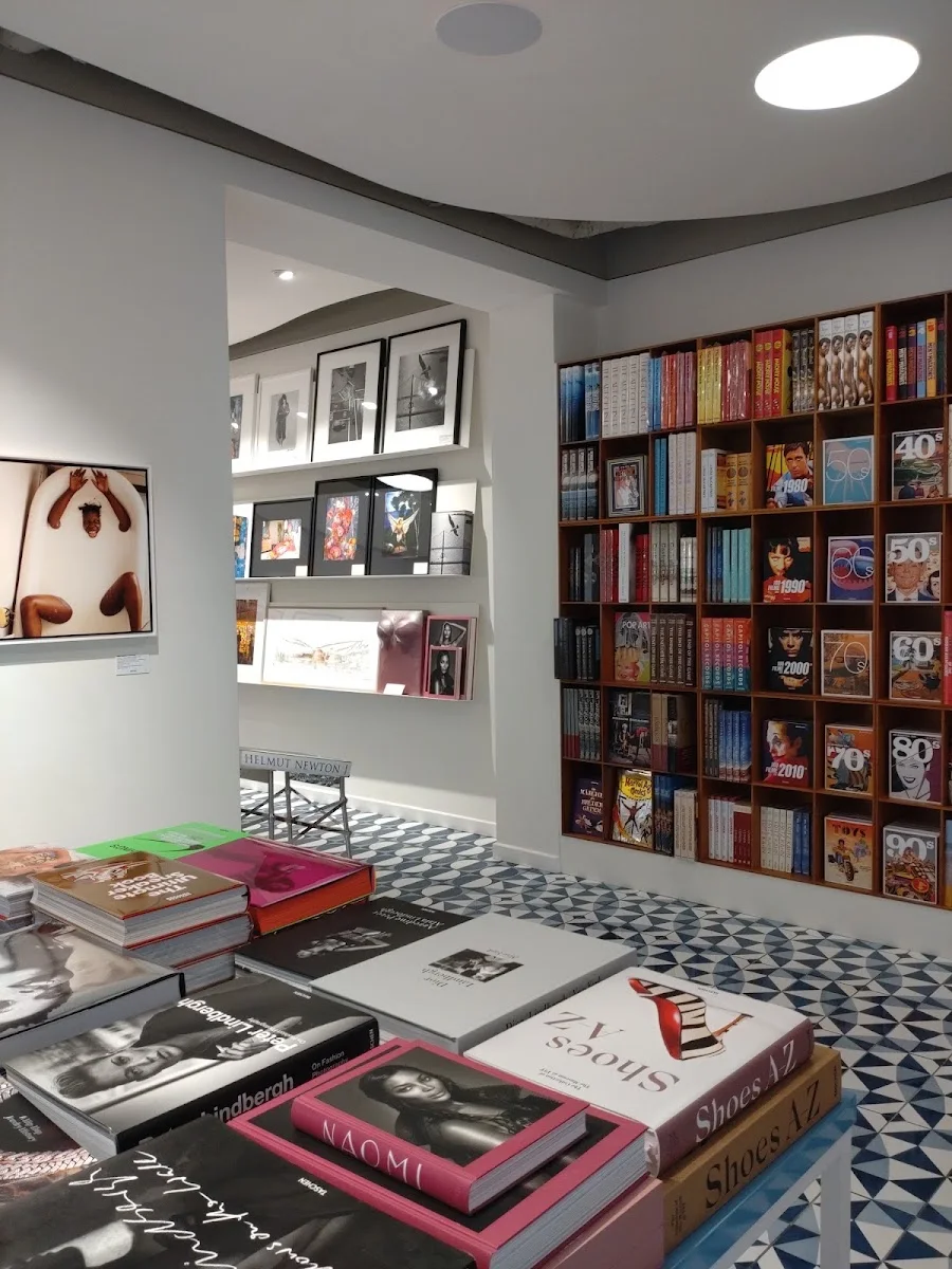 TASCHEN Store Berlin – Besucherfoto: anna-lena kuhnau in Berlin