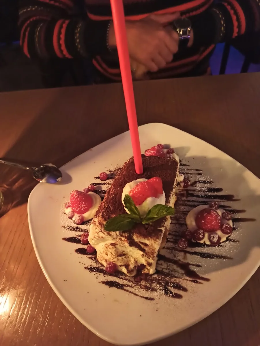 ROSSO MILLE MIGLIA – Tiramisu in München, Bayern