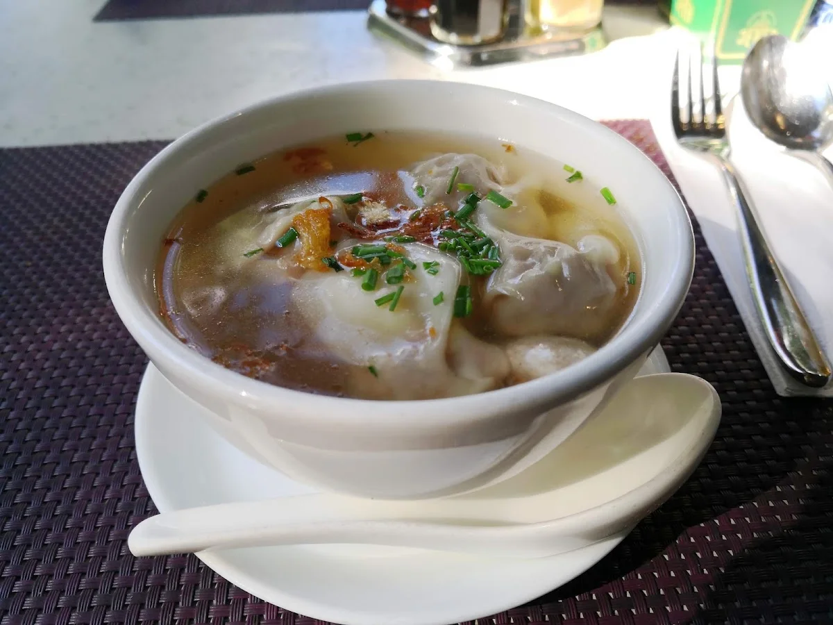 Orchideen Palast – Suppe in Hamburg