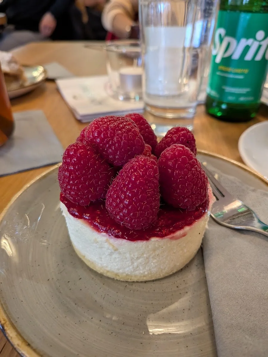 Königsbau Café – Himbeere in Stuttgart, Baden-Württemberg