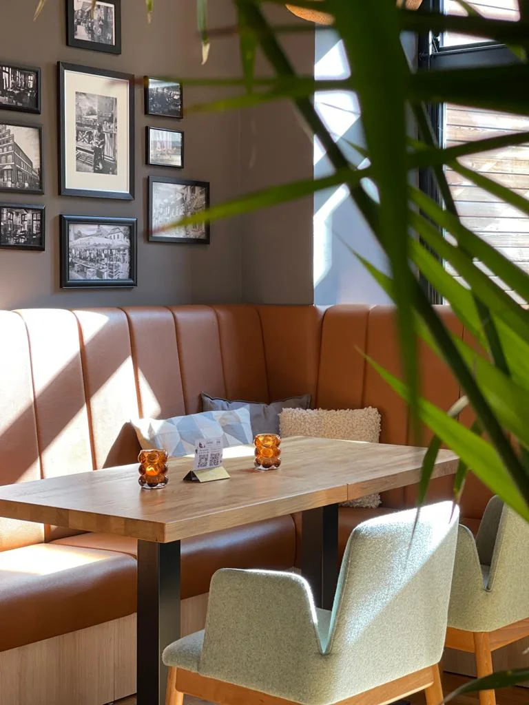 Cafe CENTRAL - Lüneburg Restaurant, Café & Bar – Café in Lüneburg, Niedersachsen
