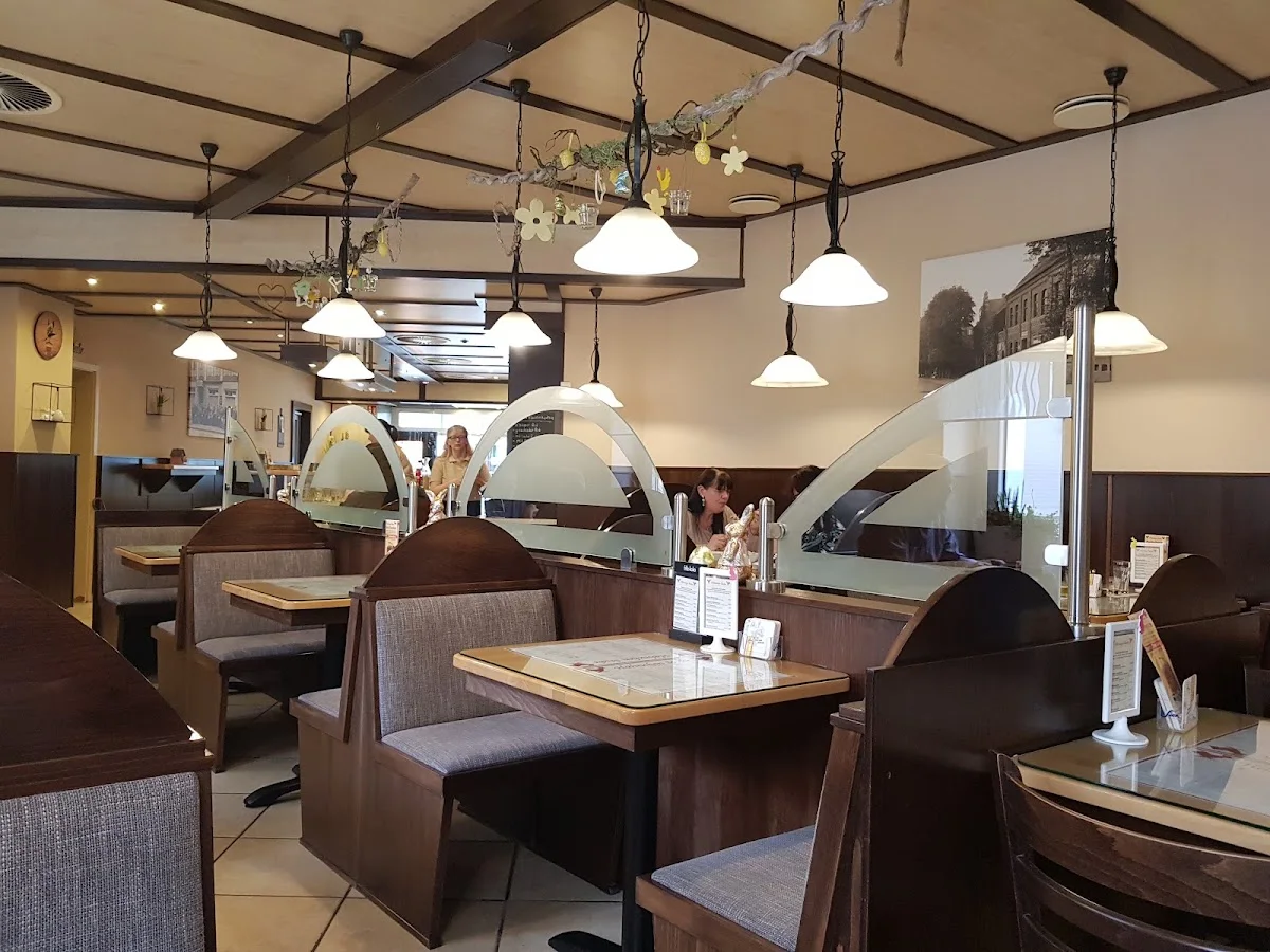 Hähnchen-Stube – Atmosphäre in Bergheim, Nordrhein-Westfalen