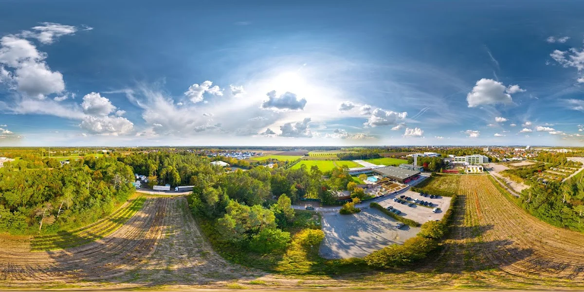 AquariUSH - Familien-Thermalbad & Sauna Oase – Street View & 360°-Fotos in Unterschleißheim, Bayern