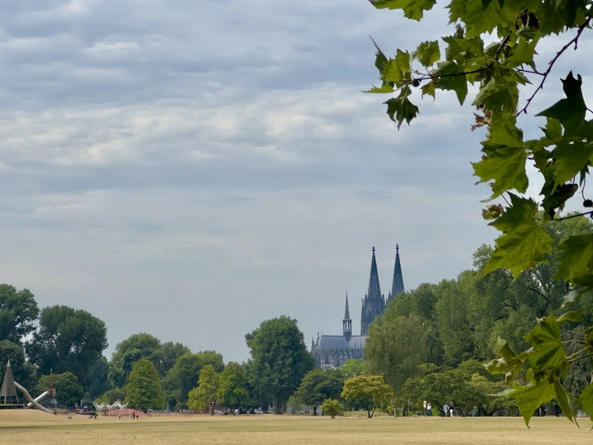 Rheinpark – Sehenswürdigkeit in Köln, Nordrhein-Westfalen