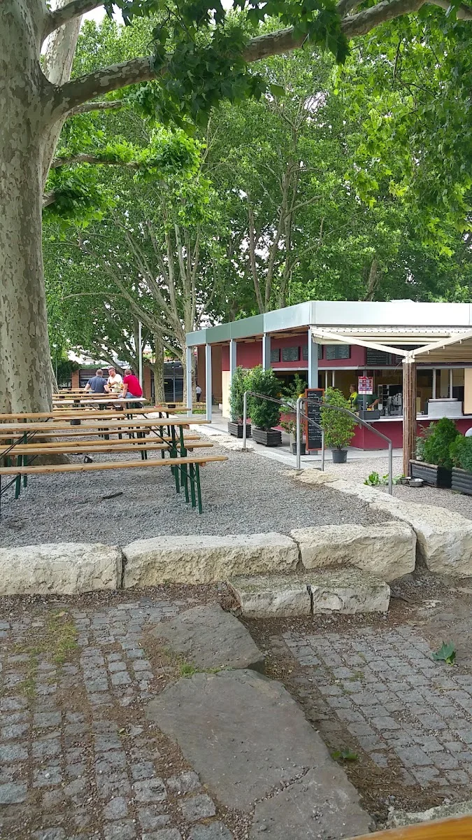 Neckarbiergarten – Restaurant in Stuttgart, Baden-Württemberg