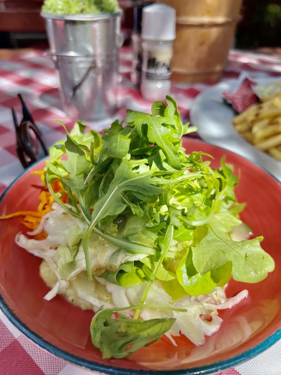 Restaurant Stuttgart - Tauberquelle | Biergarten Stuttgart City – Salat in Stuttgart, Baden-Württemberg