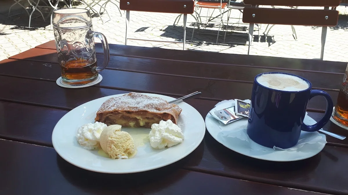 Waldschänke Brückkanal – Apfelkuchen in Feucht, Bayern