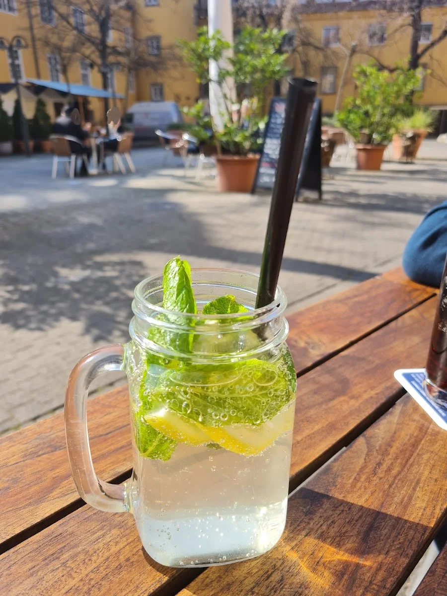 AMADEUS Restaurant & Bar – Limonade in Stuttgart, Baden-Württemberg