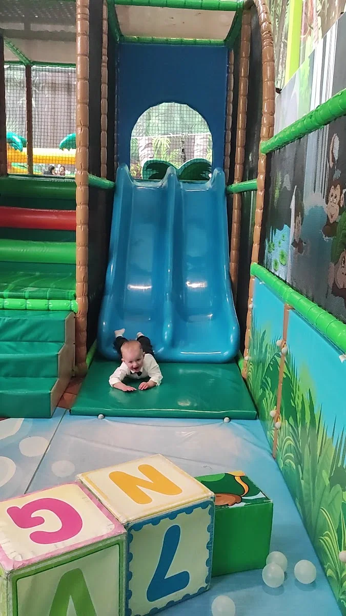 Leo's Abenteuerpark – Spielplatz in Pulheim, Nordrhein-Westfalen