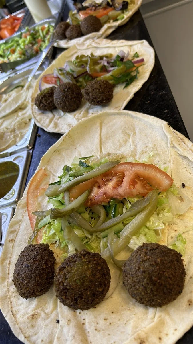 Imbiss Bagdad 2 – Essen und Trinken in Stuttgart, Baden-Württemberg