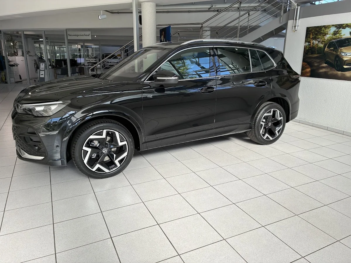 Volkswagen Automobile Stuttgart GmbH – Besucherfoto von Selma in Stuttgart, Baden-Württemberg