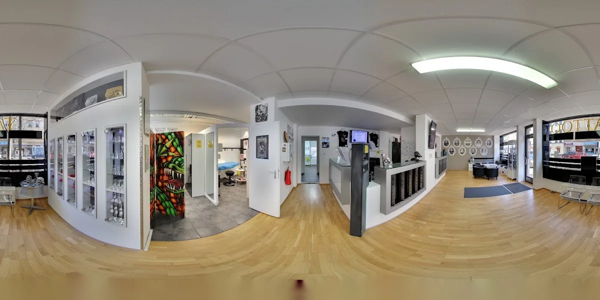 Tempel München Piercing & Tattoo – Innenansichten in München, Bayern