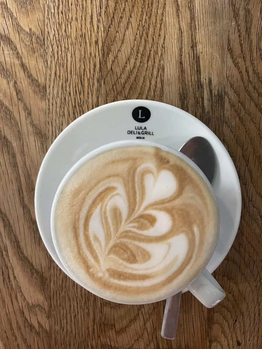 LuLa Deli & Grill – Cappuccino in Berlin