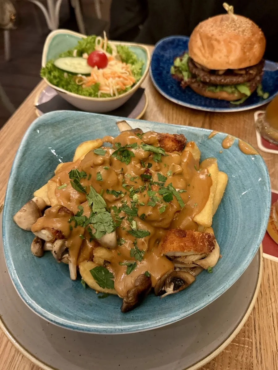 LuLa Deli & Grill – Poutine in Berlin