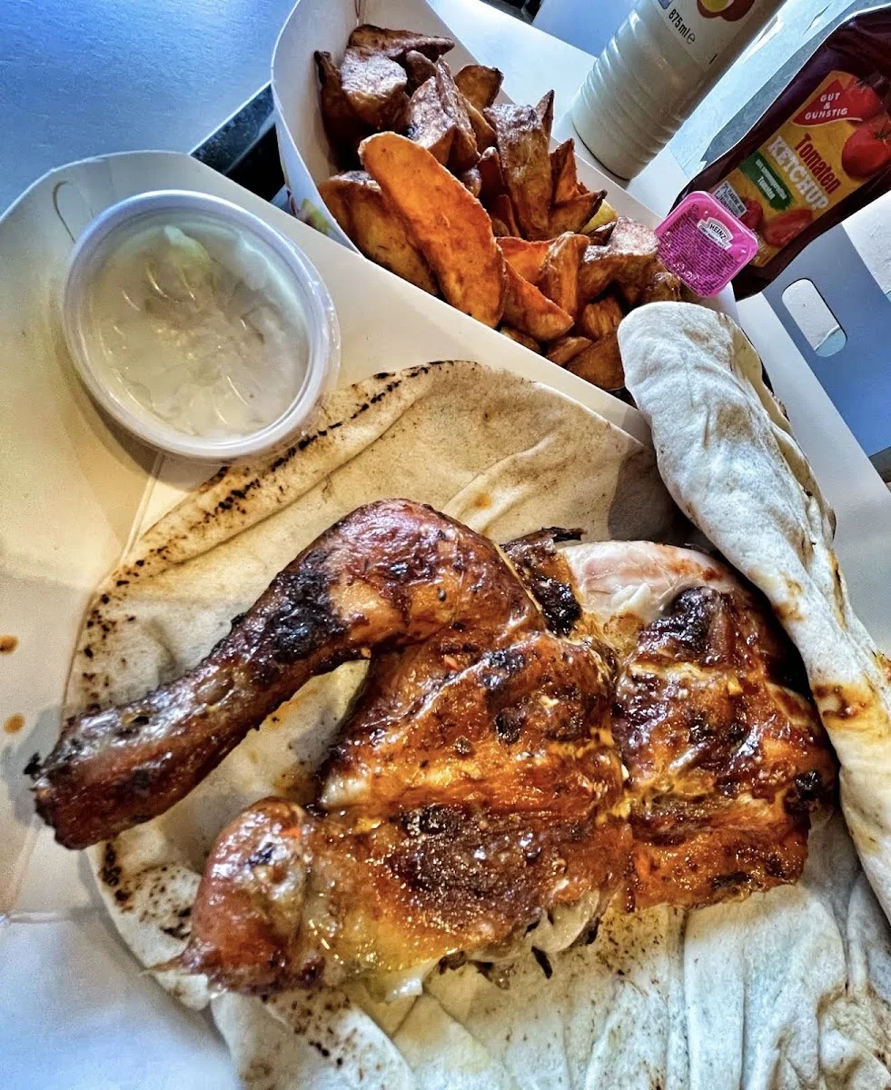 Risa Chicken – Hähnchen vom Drehspieß in Berlin