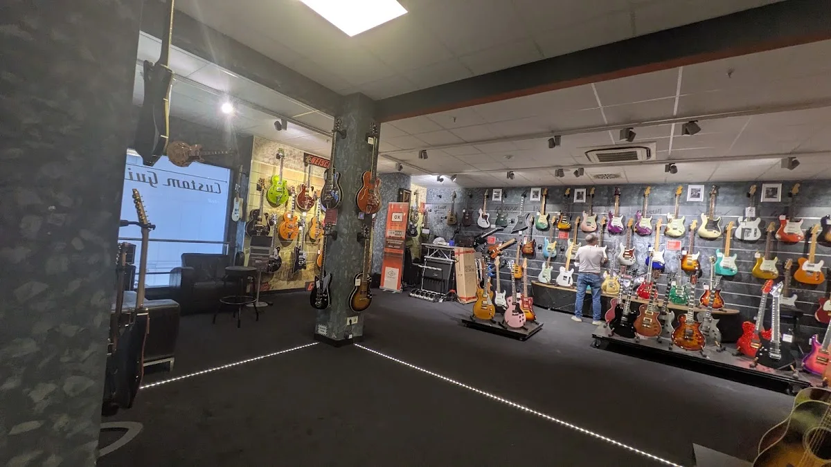 MUSIC STORE professional GmbH – Musikgeschäft in Köln, Nordrhein-Westfalen