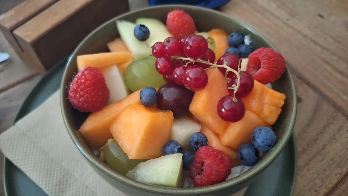 Glauburg Café – Obstsalat in Frankfurt am Main, Hessen