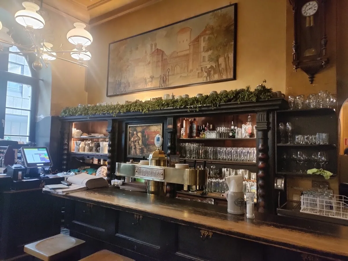 Gasthaus Isarthor – Atmosphäre in München, Bayern