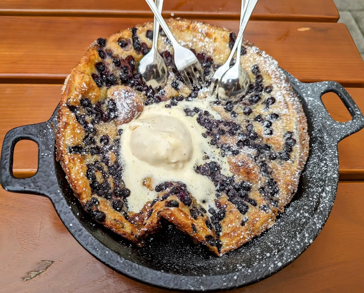 Gasthaus Isarthor – Dutch Baby in München, Bayern