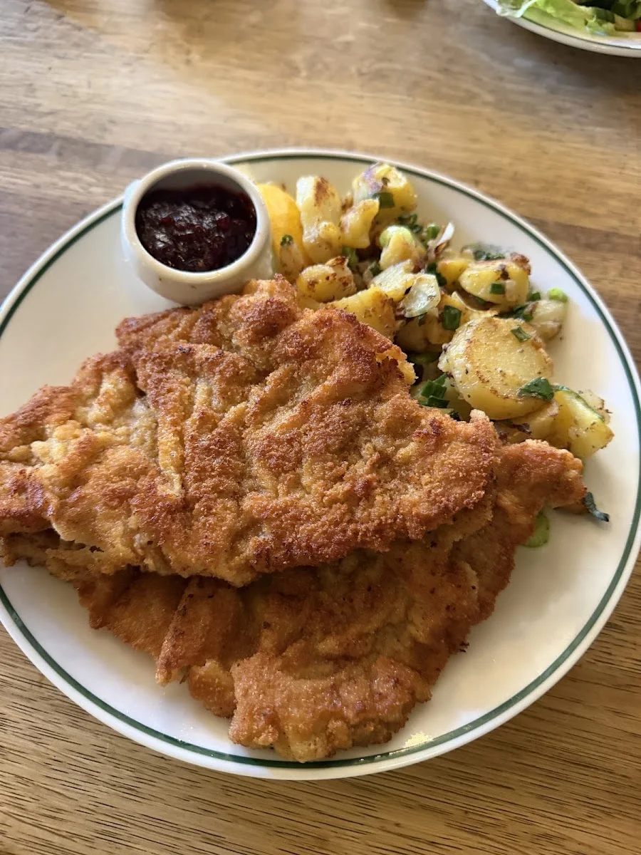 Gasthaus Isarthor – Schnitzel in München, Bayern