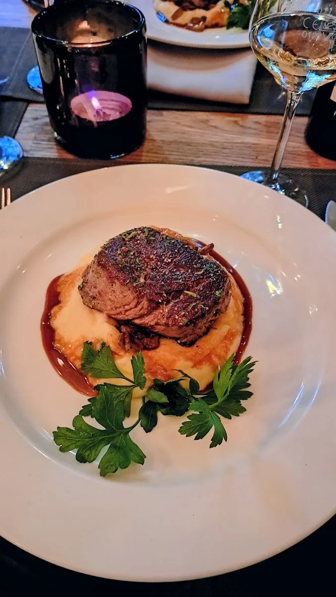 Henny's Restaurant & Events – Restaurant in Hamburg