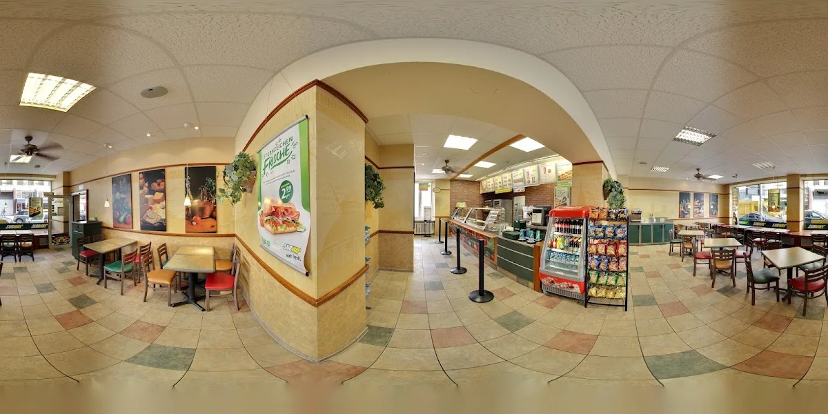 Subway – Street View & 360°-Fotos in München, Bayern