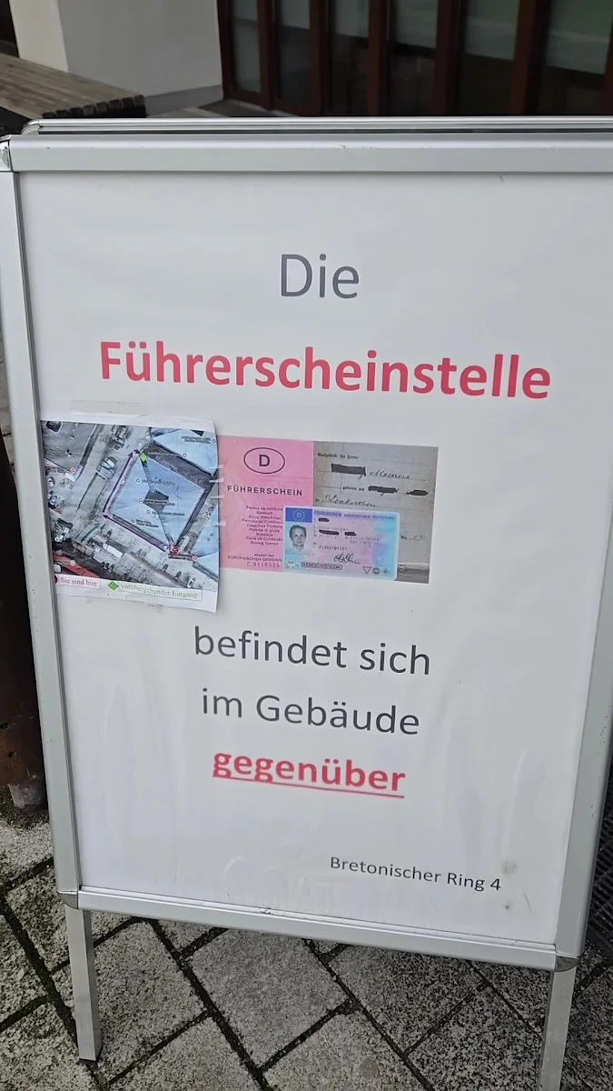 Kfz-Zulassungsstelle Landratsamt München – Kraftfahrzeugbehörde in Grasbrunn, Bayern