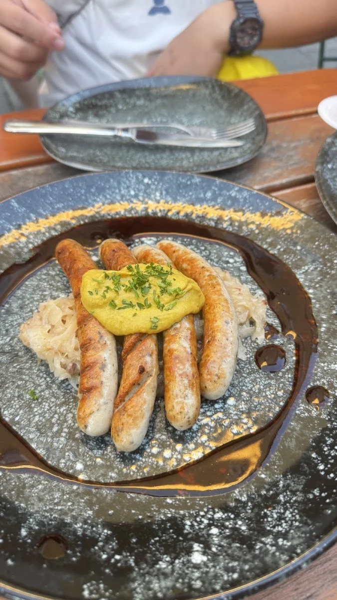Zur Festwiese – Bratwurst in München, Bayern