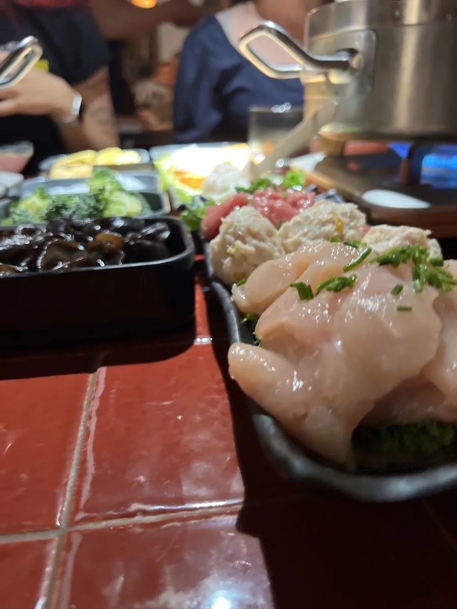 Chois Hotpot & Lounge – Sashimi in München, Bayern