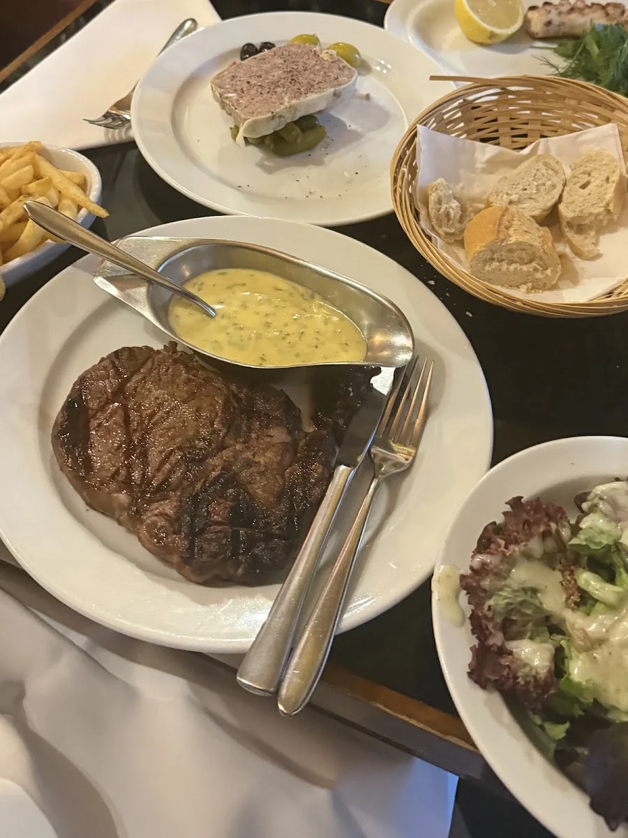 Paris Bar – Steak in Berlin