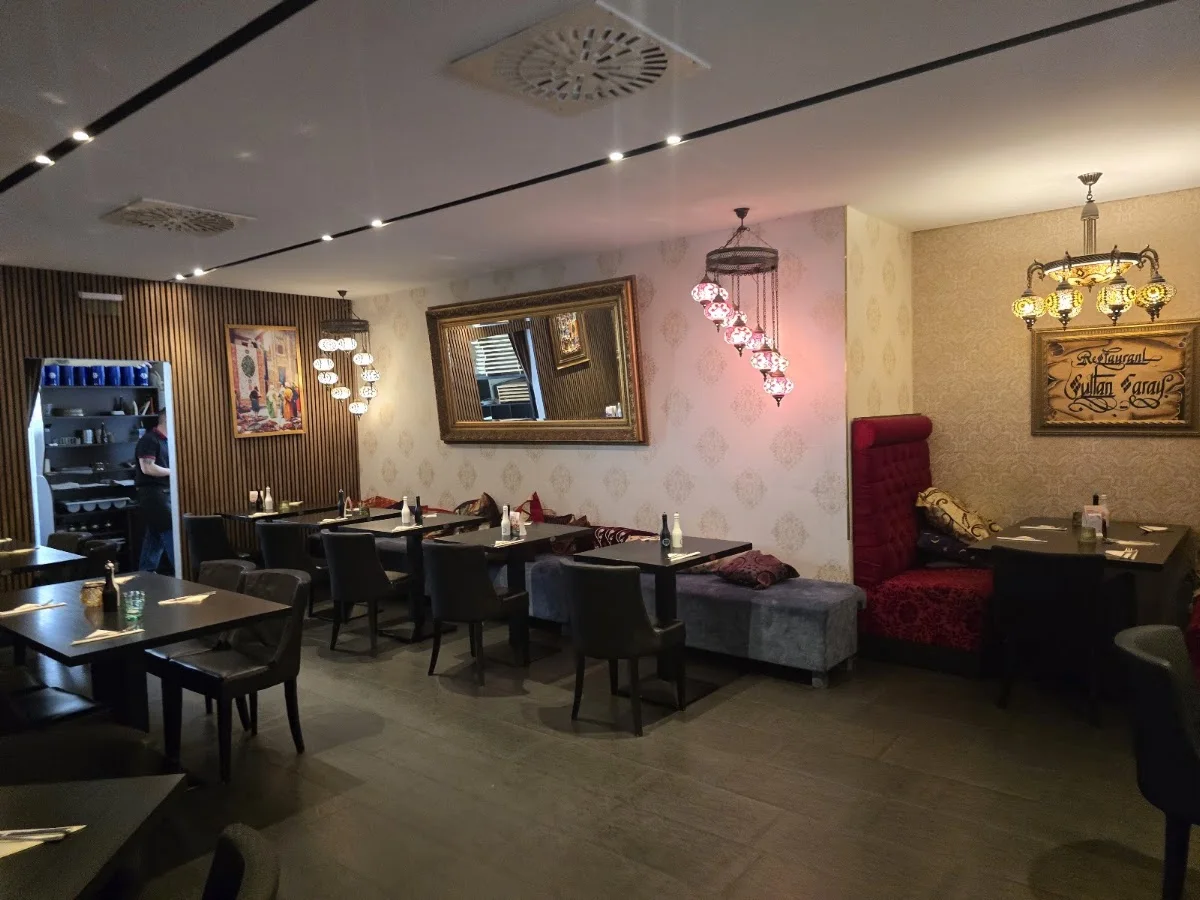 Taverna Sultan Saray Stuttgart – Atmosphäre in Stuttgart, Baden-Württemberg