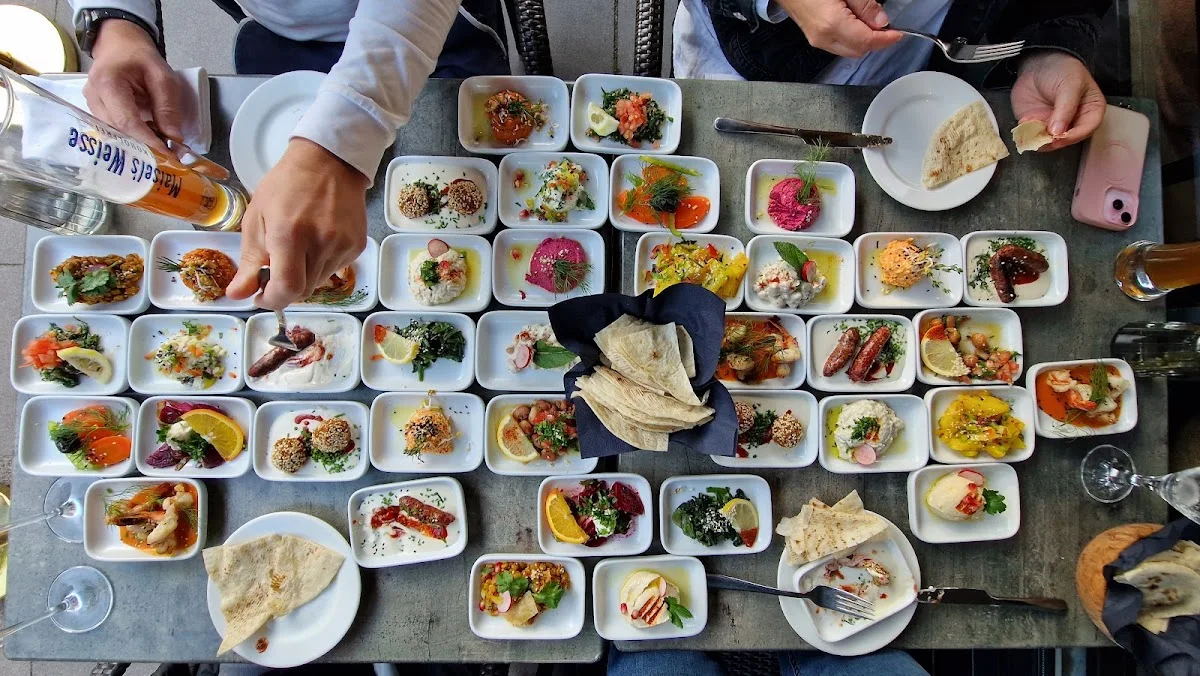 L'Orient Restaurant Café Catering – Restaurant in Hamburg