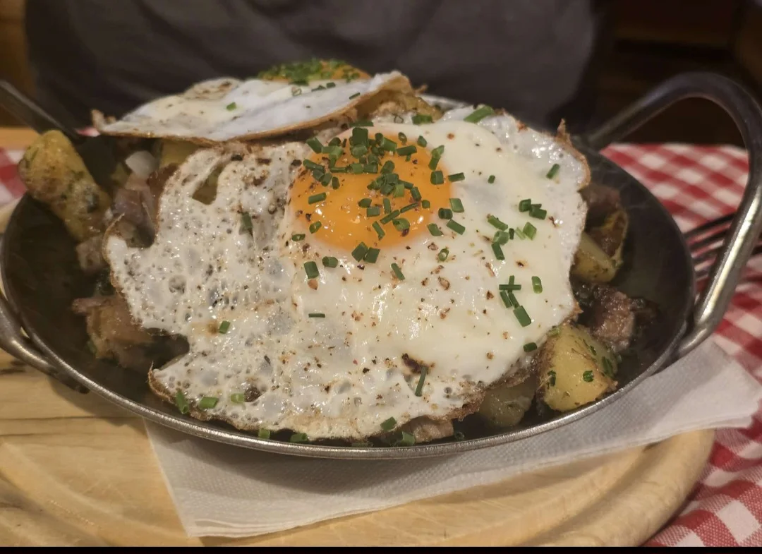 Zwutschkerl Alm, original östereichische Schmankerl – Bistro in Norderstedt, Schleswig-Holstein