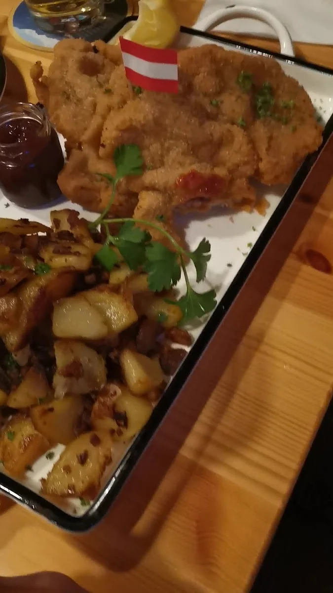 Zwutschkerl Alm, original östereichische Schmankerl – Bistro in Norderstedt, Schleswig-Holstein