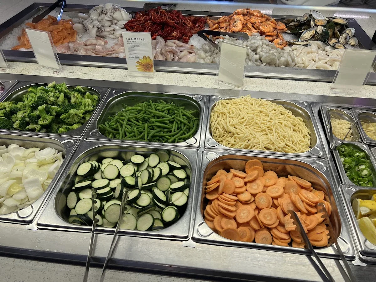 China Restaurant Global Wok – Salatbar in Garching bei München, Bayern