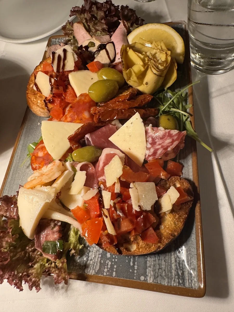 è la Vita – Ristorante e Pizzeria – Bruschetta in Stuttgart Weilimdorf, Baden-Württemberg