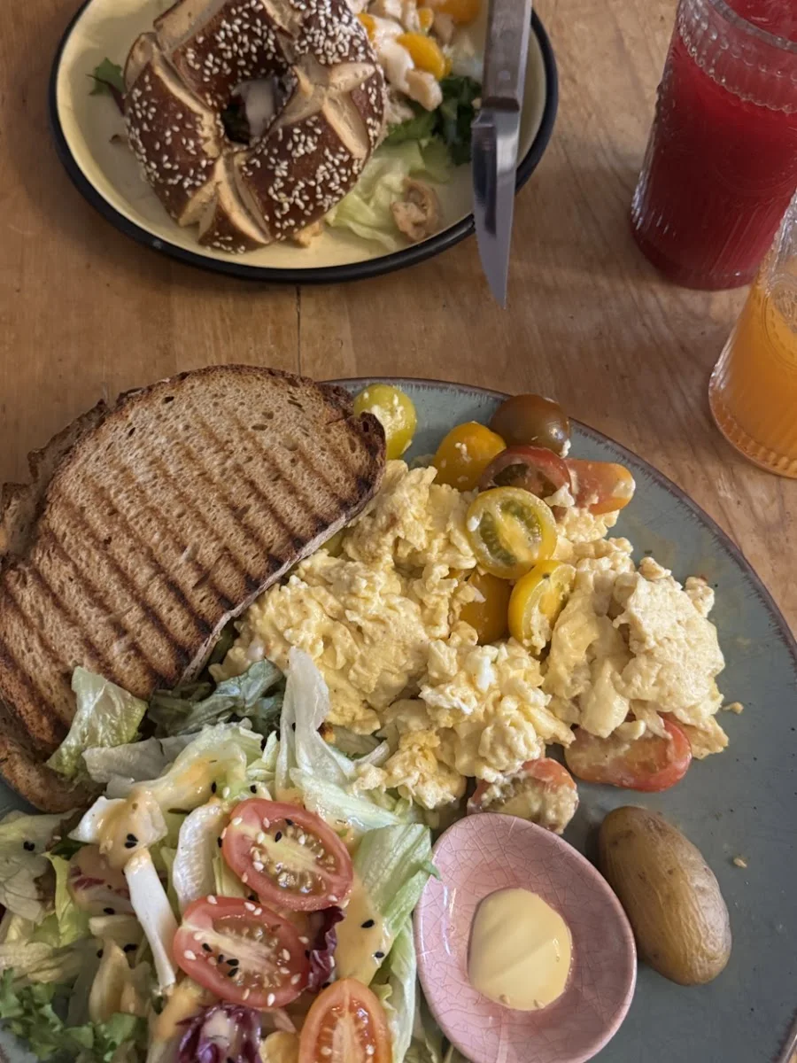 YADA YADA "breakfast club" – Café in Berlin