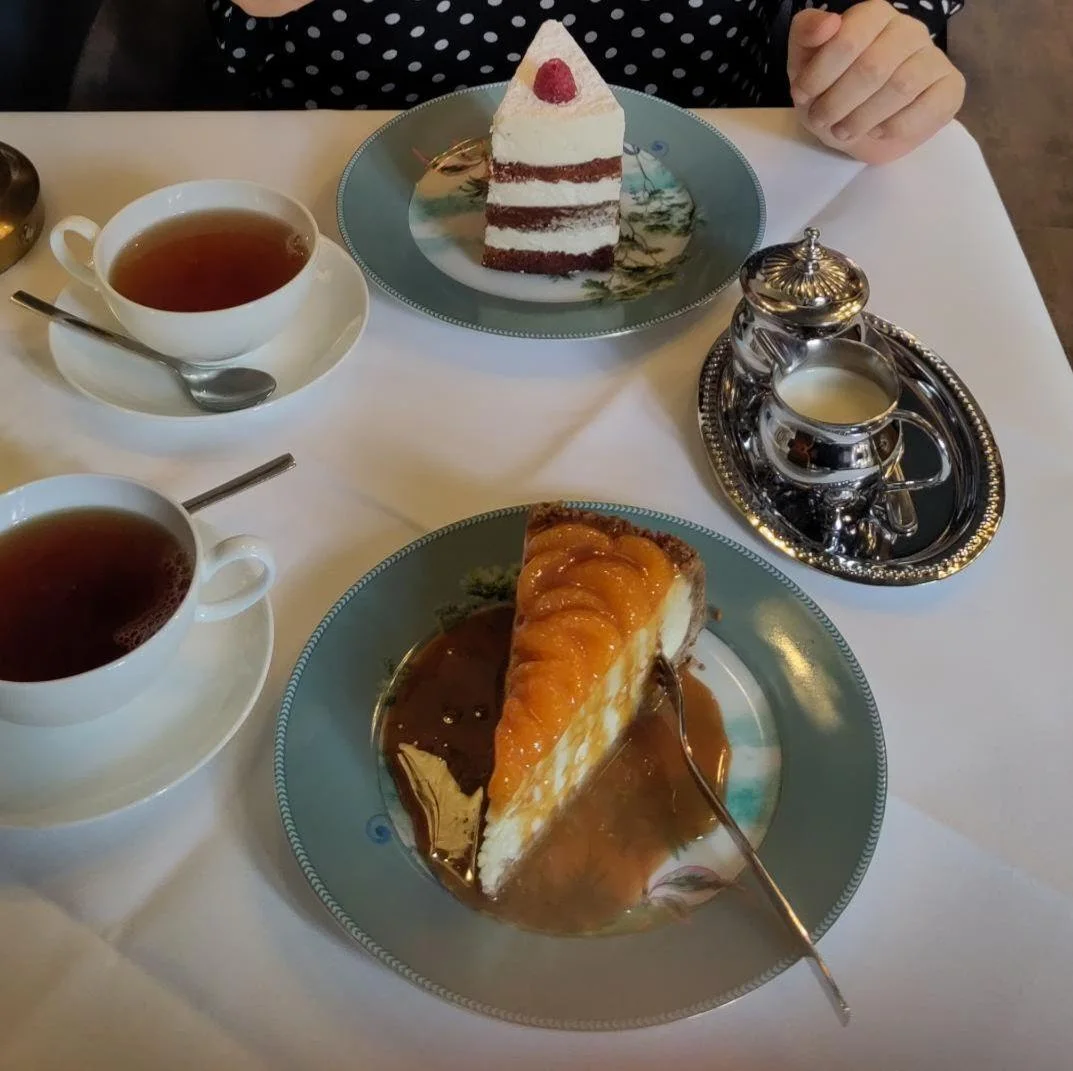 Eaton Place Café und Tearoom – Café in Hamburg