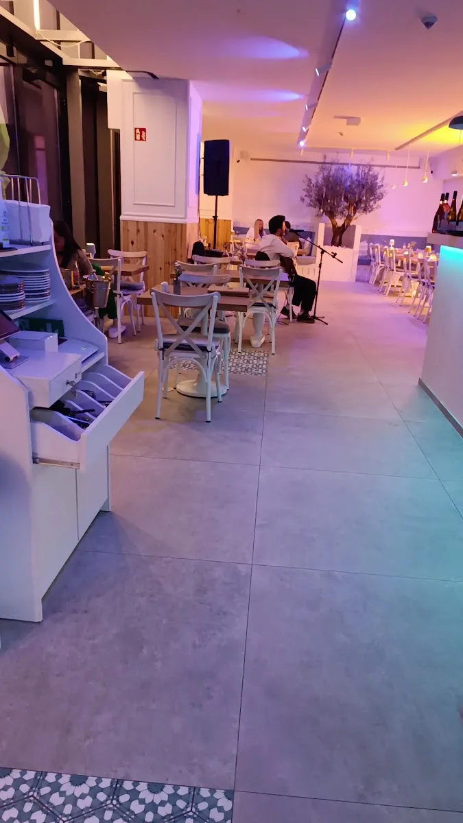 BebeQ Restaurant Berlin – Videolar in Berlin