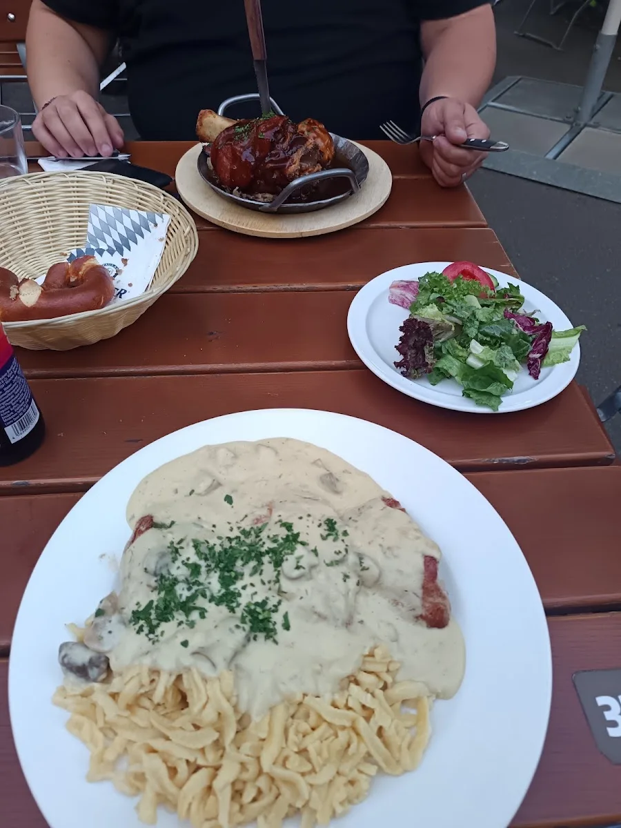Paulaner am Kirchplatz – Restaurant in Leinfelden-Echterdingen, Baden-Württemberg