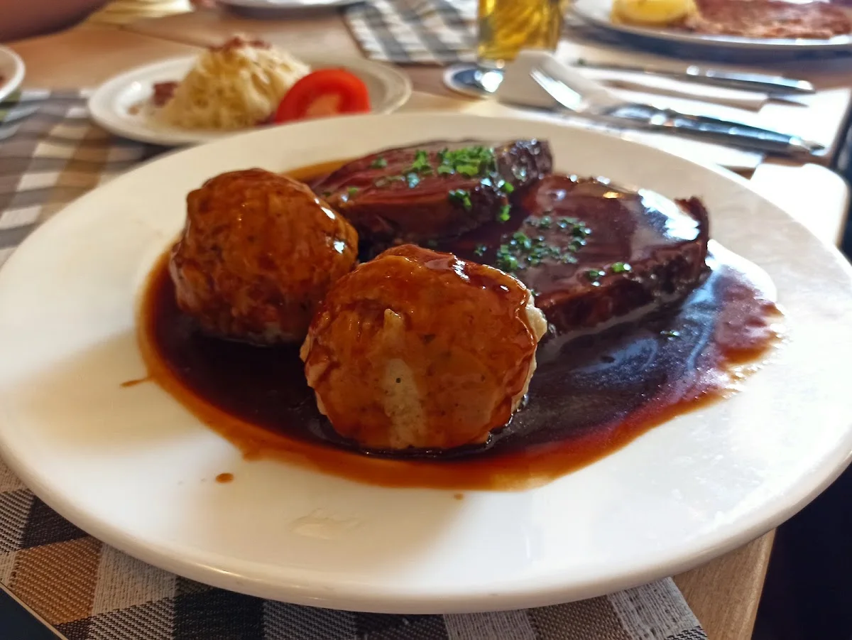Paulaner am Kirchplatz – Sauerbraten in Leinfelden-Echterdingen, Baden-Württemberg