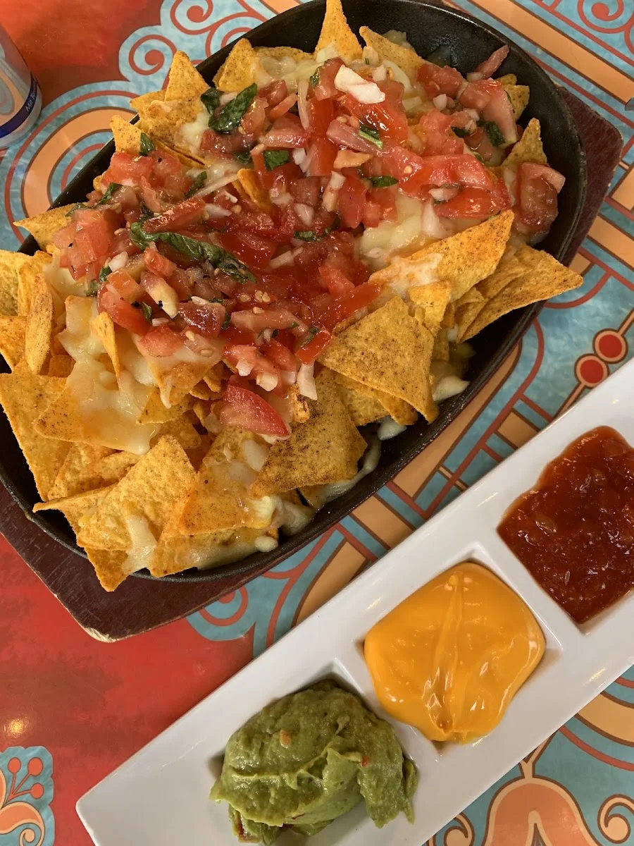 Vincenzo - Italian Restaurant & Bar am Alexanderplatz Berlin – Nachos in Berlin