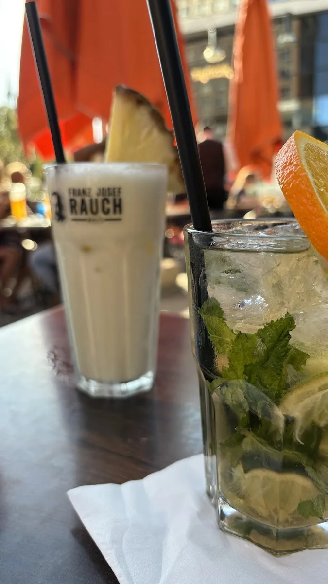 Vincenzo - Italian Restaurant & Bar am Alexanderplatz Berlin – Mojito in Berlin