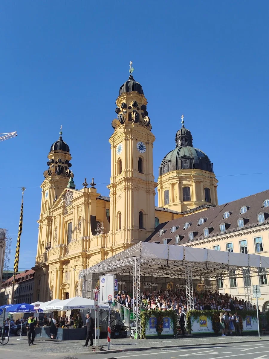 Odeonsplatz – Besucherfoto von Robert Werner in München, Bayern