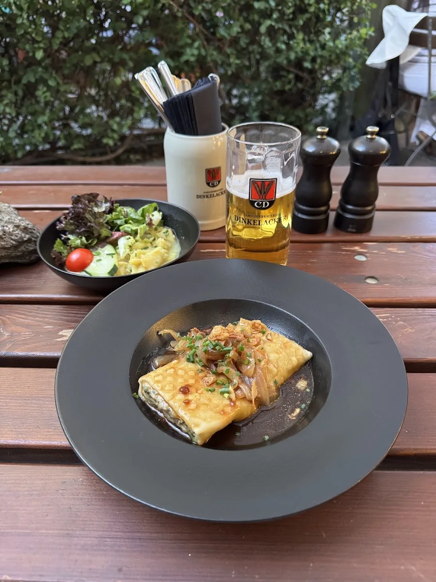 Zum Becher | Restaurant & Biergarten – Restaurant in Stuttgart, Baden-Württemberg