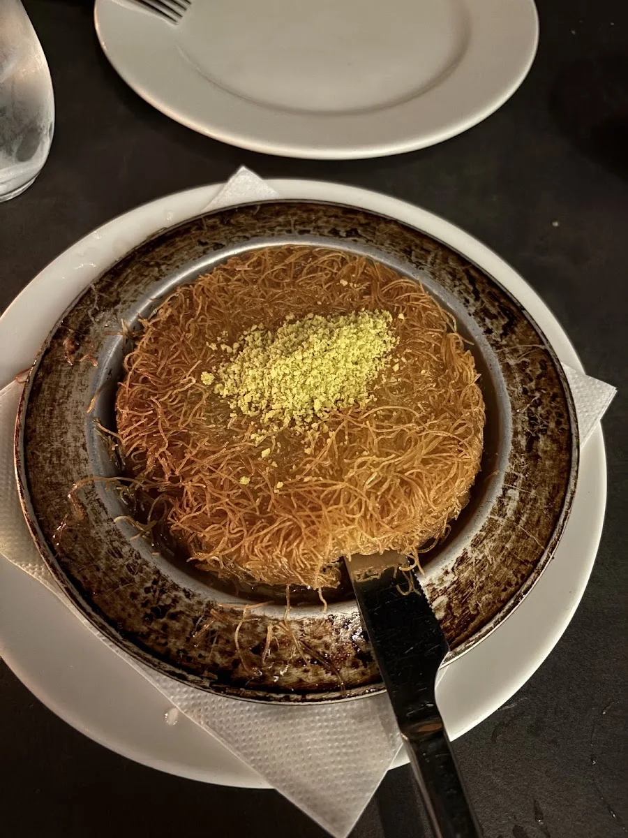 MYRA Restaurant – Kunafa in München, Bayern