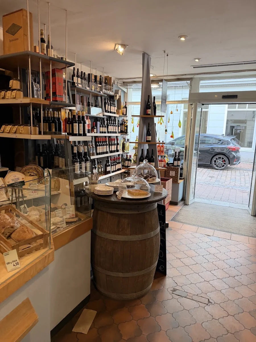 Nordisches Weinhaus oHG – Besucherfoto: Susanna Proskura in Lübeck, Schleswig-Holstein