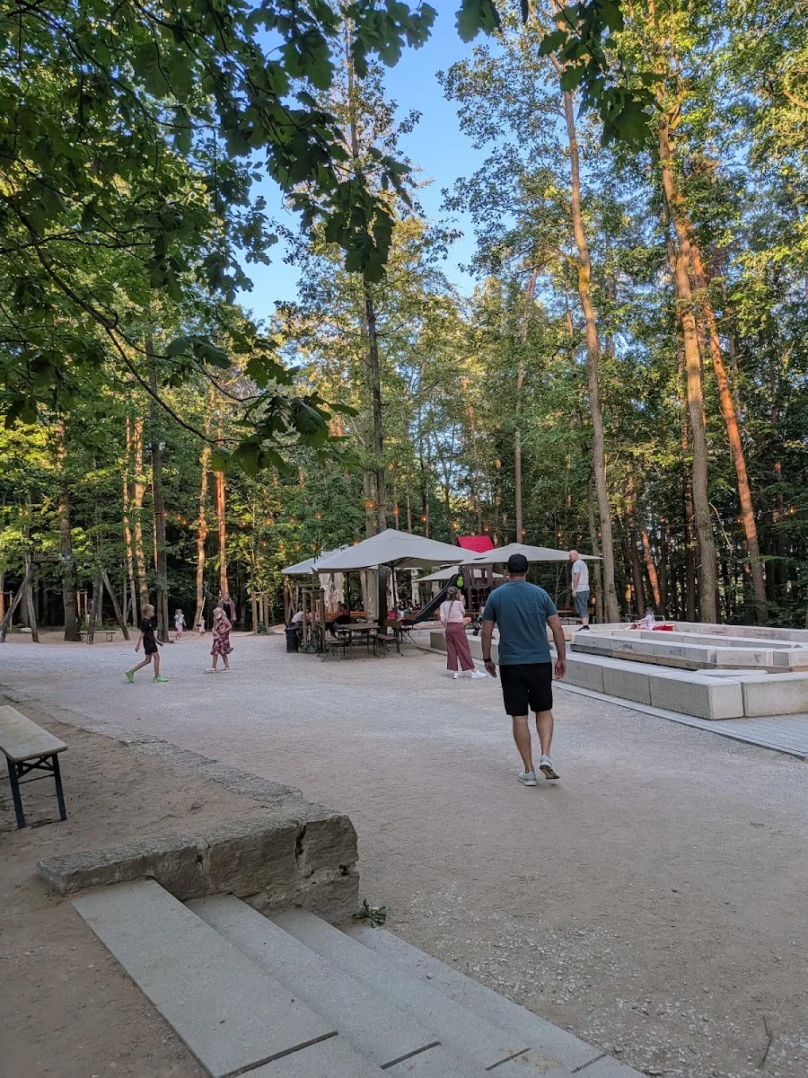 Brauhaus am Kreuzberg – Biergarten in Hallerndorf, Bayern