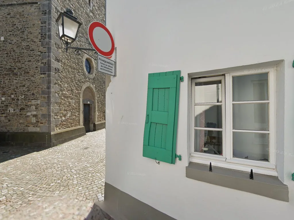 Olive – Street View & 360°-Fotos in Hilden, Nordrhein-Westfalen