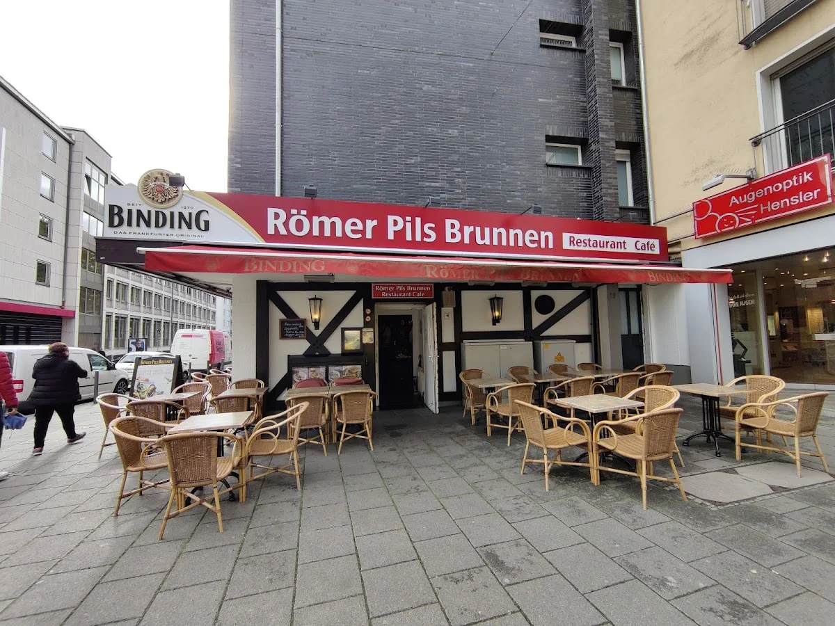 Römer Pils Brunnen – Atmosphäre in Frankfurt am Main, Hessen